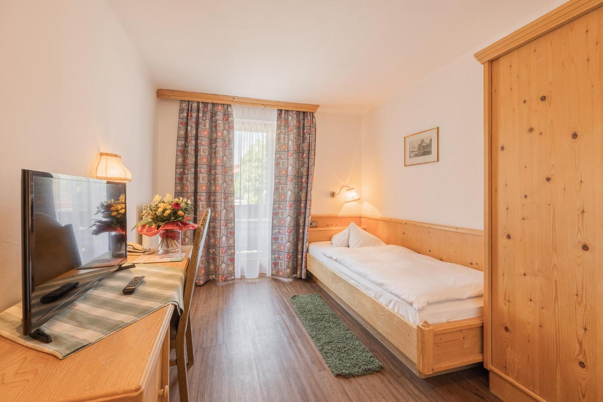 Hotel Batzenhaeusl Seefeld in Tirol Exterior foto
