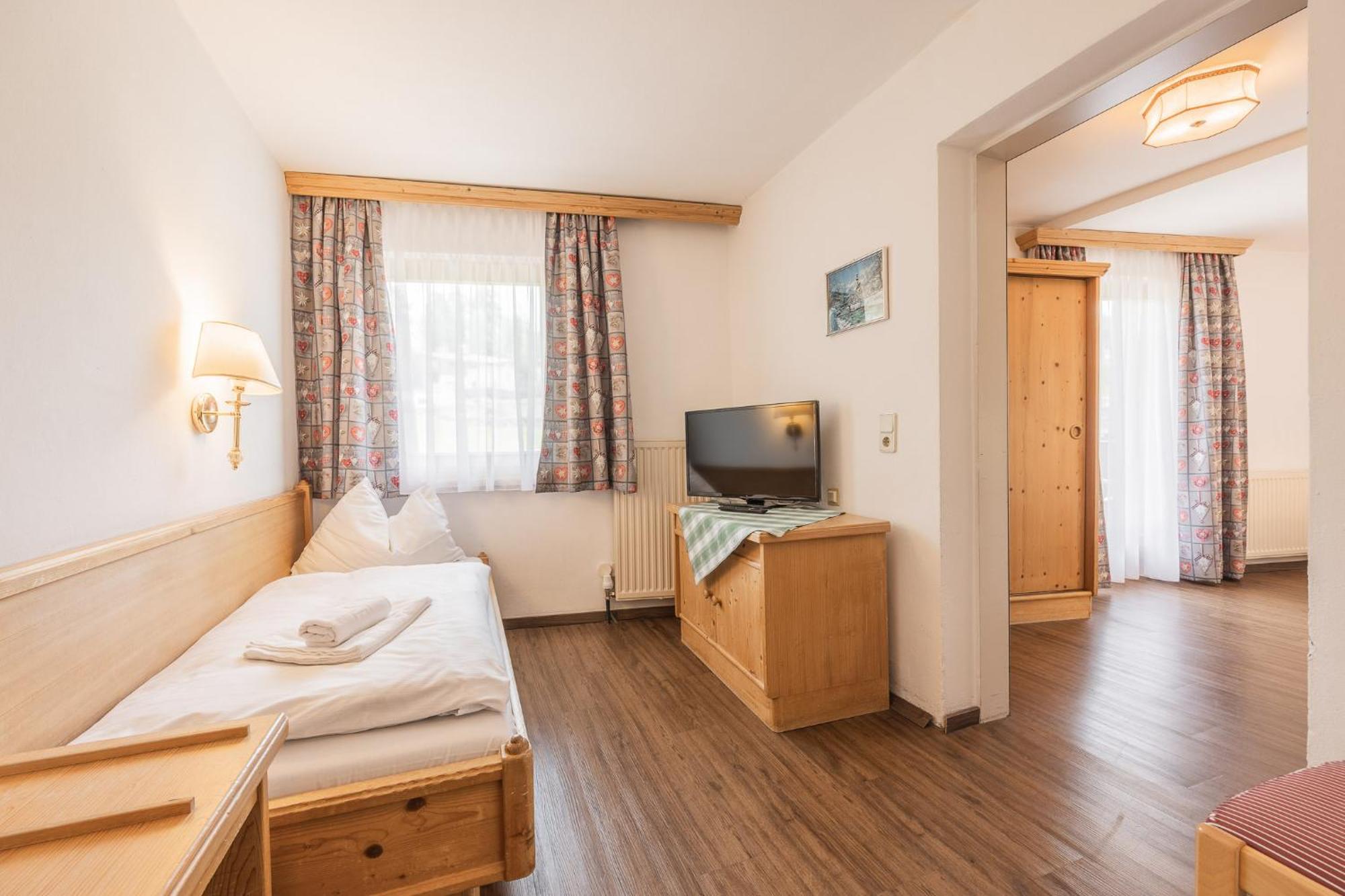 Hotel Batzenhaeusl Seefeld in Tirol Exterior foto