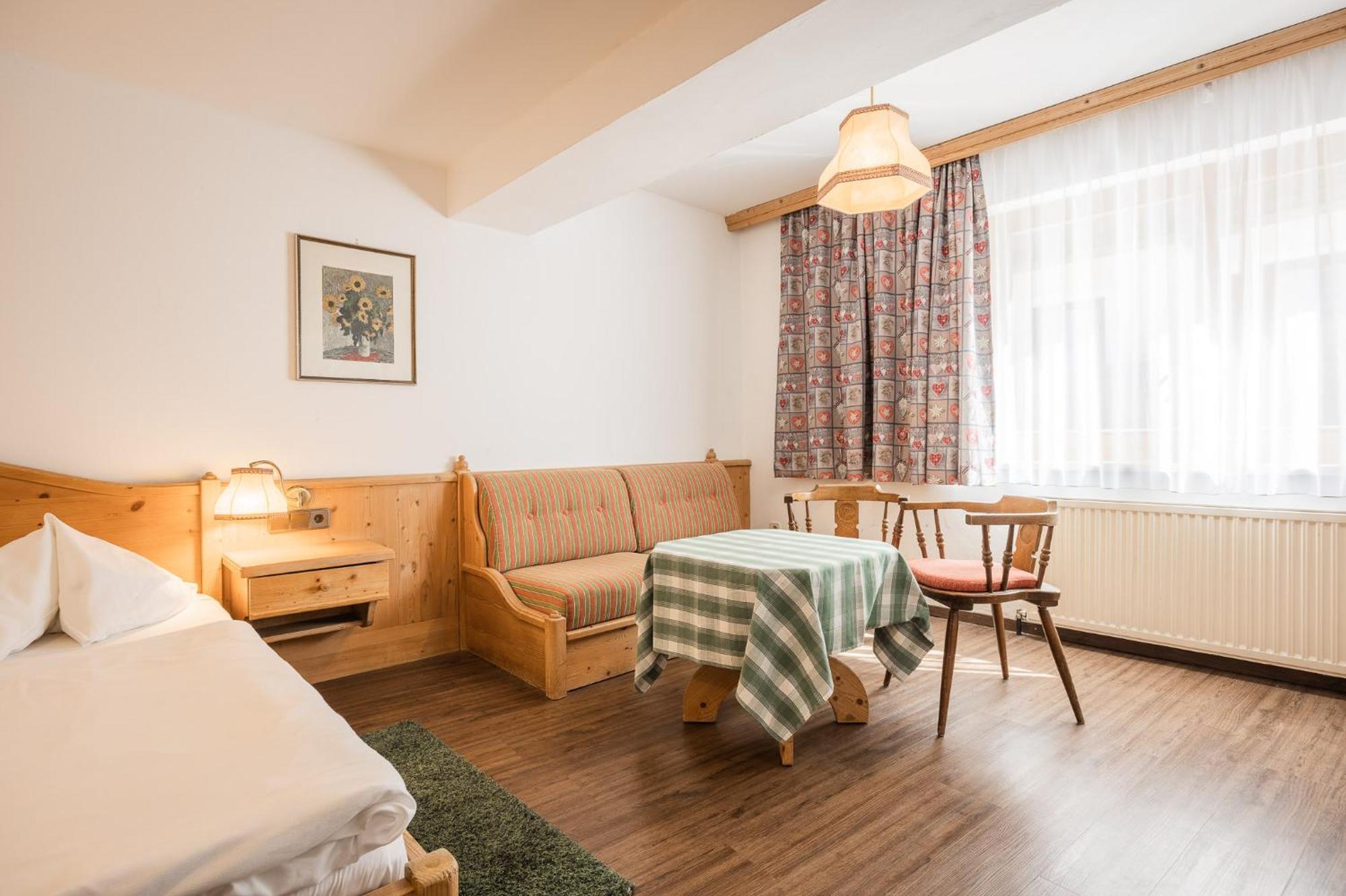 Hotel Batzenhaeusl Seefeld in Tirol Exterior foto